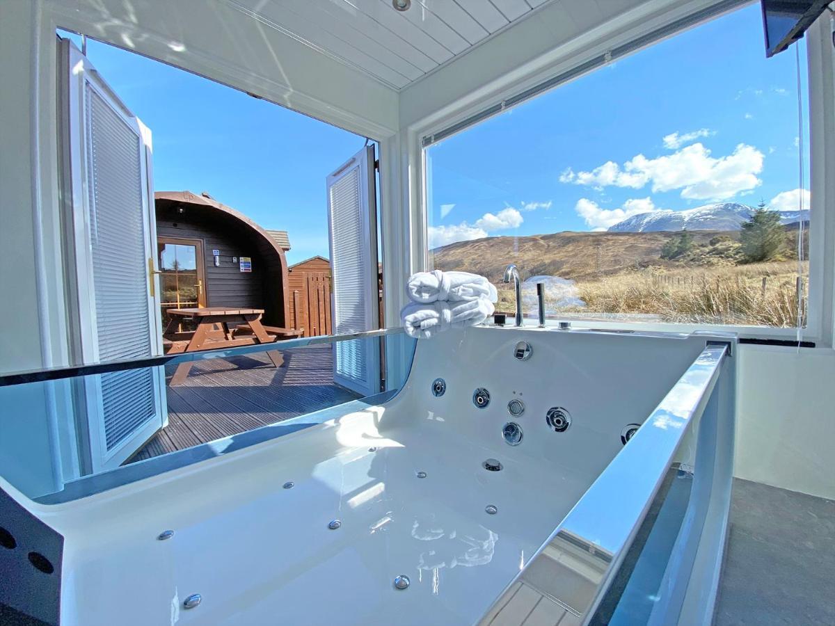 Highland Stays - Rooms, Pods & Jacuzzi Pod Fort William Exterior photo